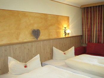 Hotel Zur Schonen Aussicht Übersee エクステリア 写真