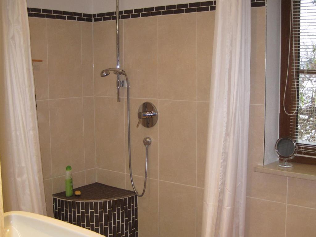 Hotel Zur Schonen Aussicht Übersee 部屋 写真